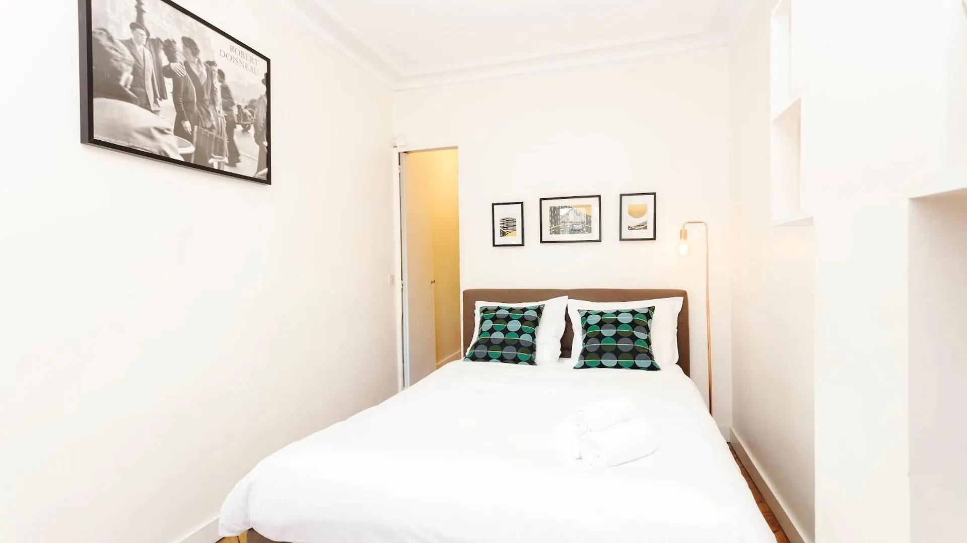Notre-Dame - 1Br With Balcony - Cityapartmentstay Paris Apartment
